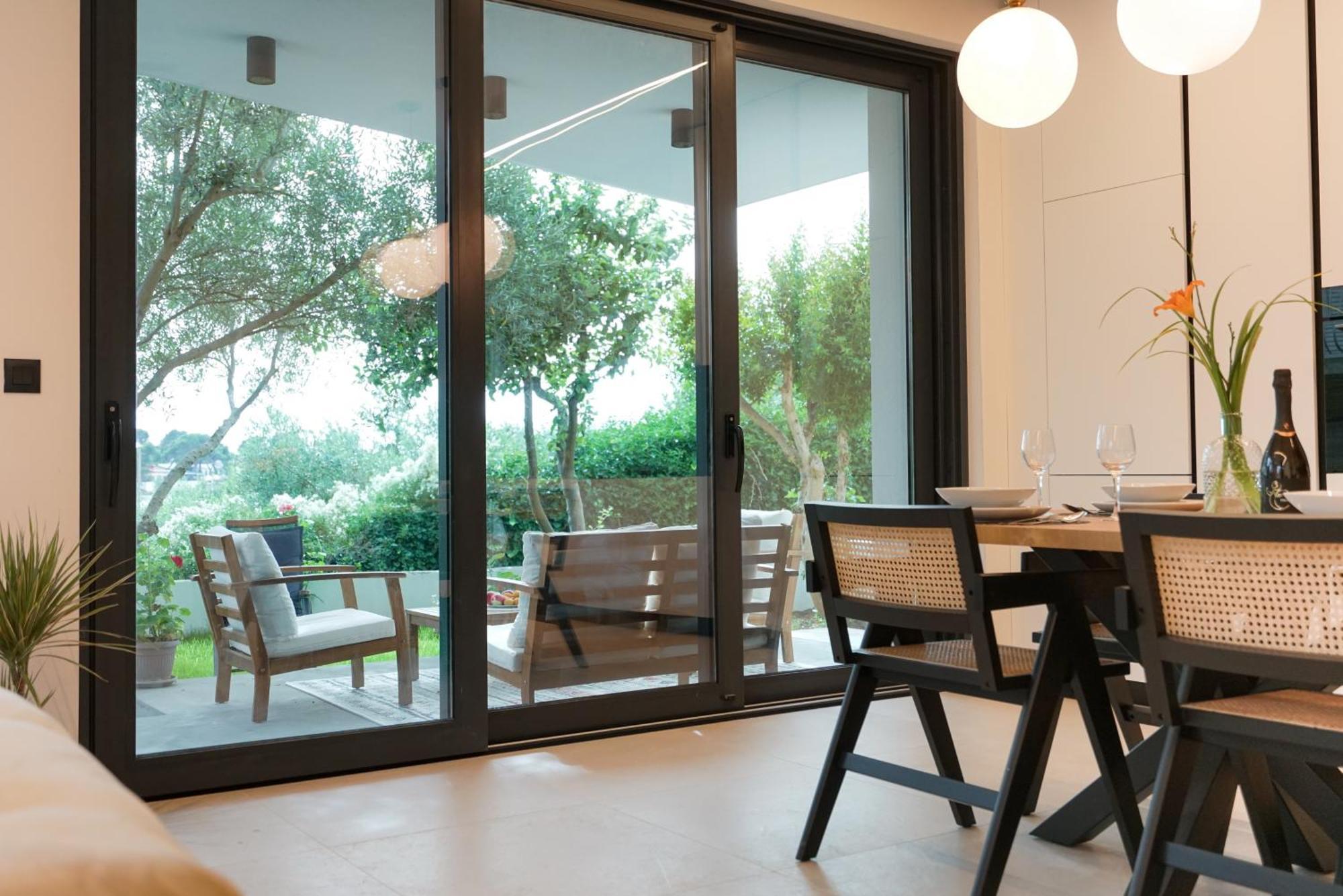 Luxury Apartments Vista เพทรอซาเน ภายนอก รูปภาพ