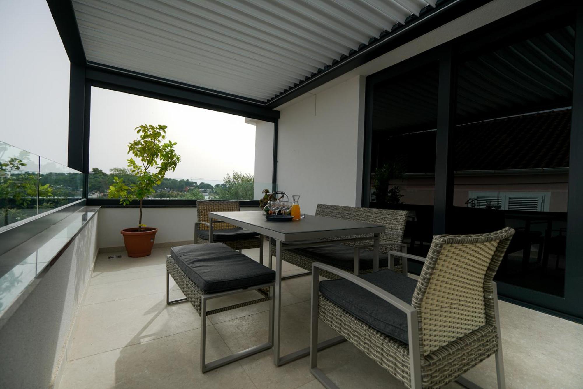Luxury Apartments Vista เพทรอซาเน ภายนอก รูปภาพ