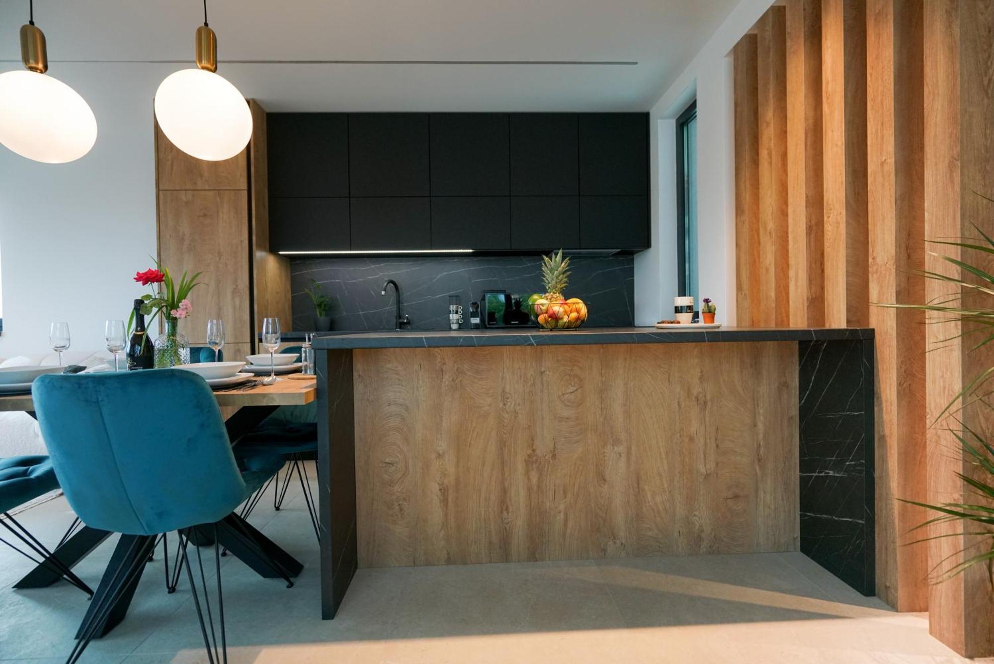 Luxury Apartments Vista เพทรอซาเน ภายนอก รูปภาพ