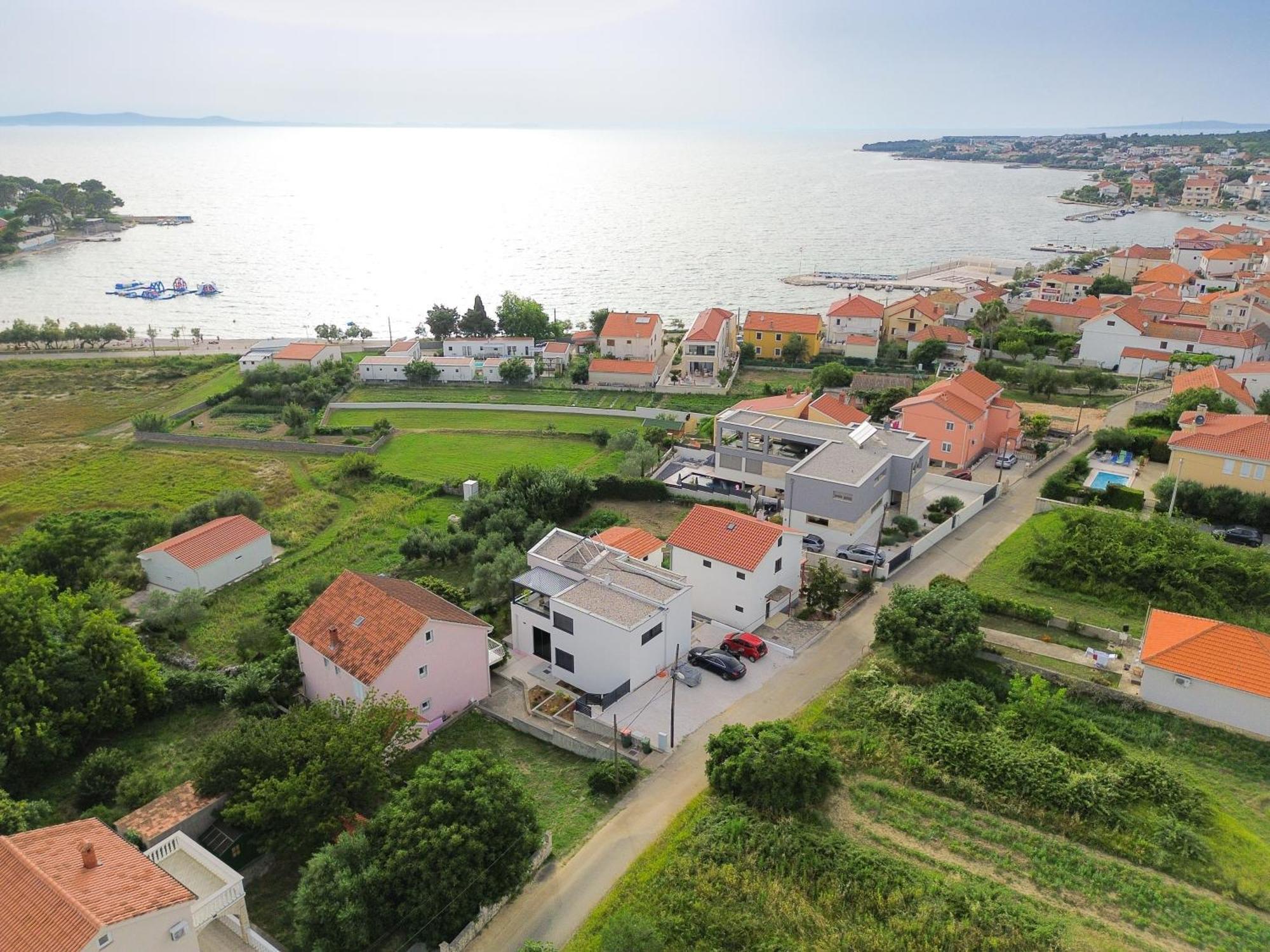 Luxury Apartments Vista เพทรอซาเน ภายนอก รูปภาพ